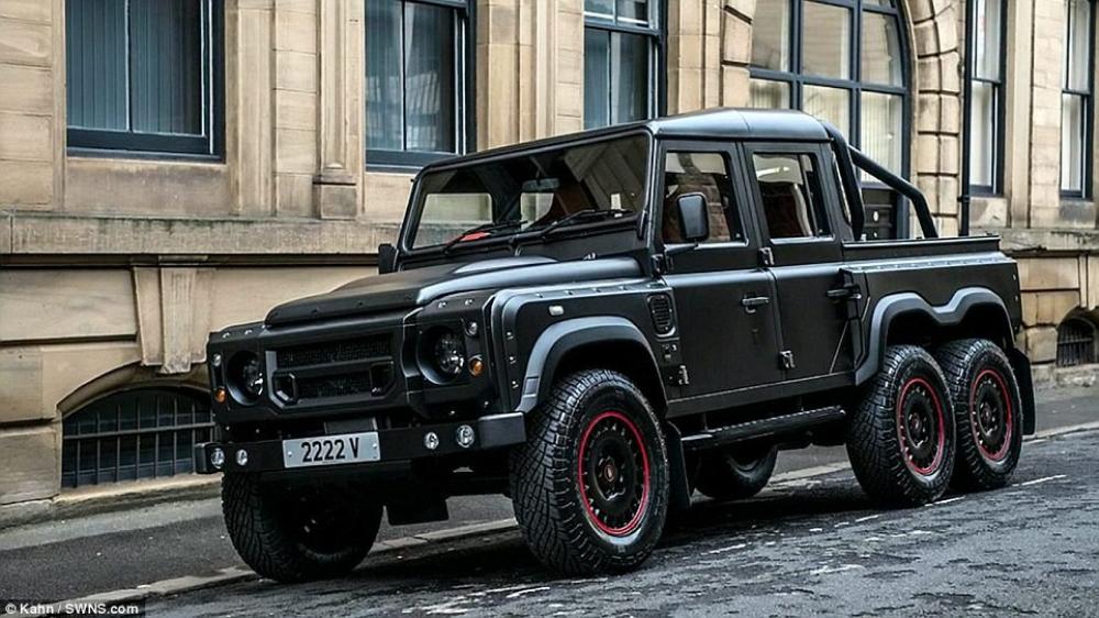 Land Rover Defender 6x6 Gallery Main Photo